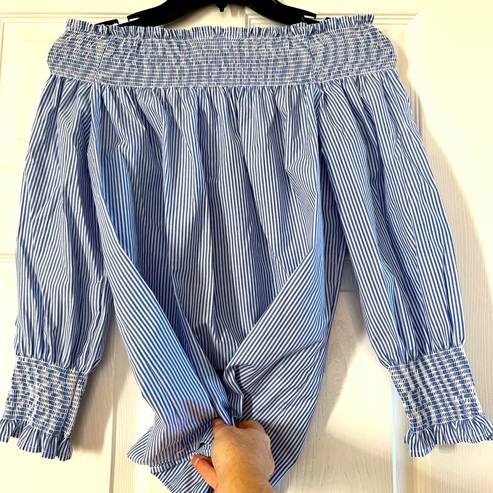 Active USA - Pin Striped Off-Shoulder Top/Blouse   size Small - New, no tags.